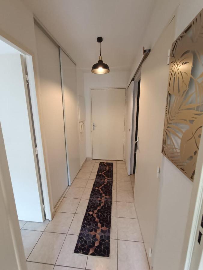 Appartement T2 En Residence Securisee Oloron-Sainte-Marie Buitenkant foto